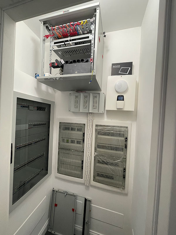 Realizzazione Impianto Elettrico Negozio Roma